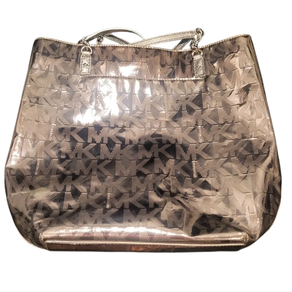 Michael Kors Silver Log Shoulder Bag With Chain Detail